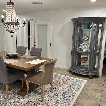 4/3 Home Centrally Located, Beach, Casino, Airport, Dining, Golfing, Shopping, Entertainment Gulfport Exteriör bild